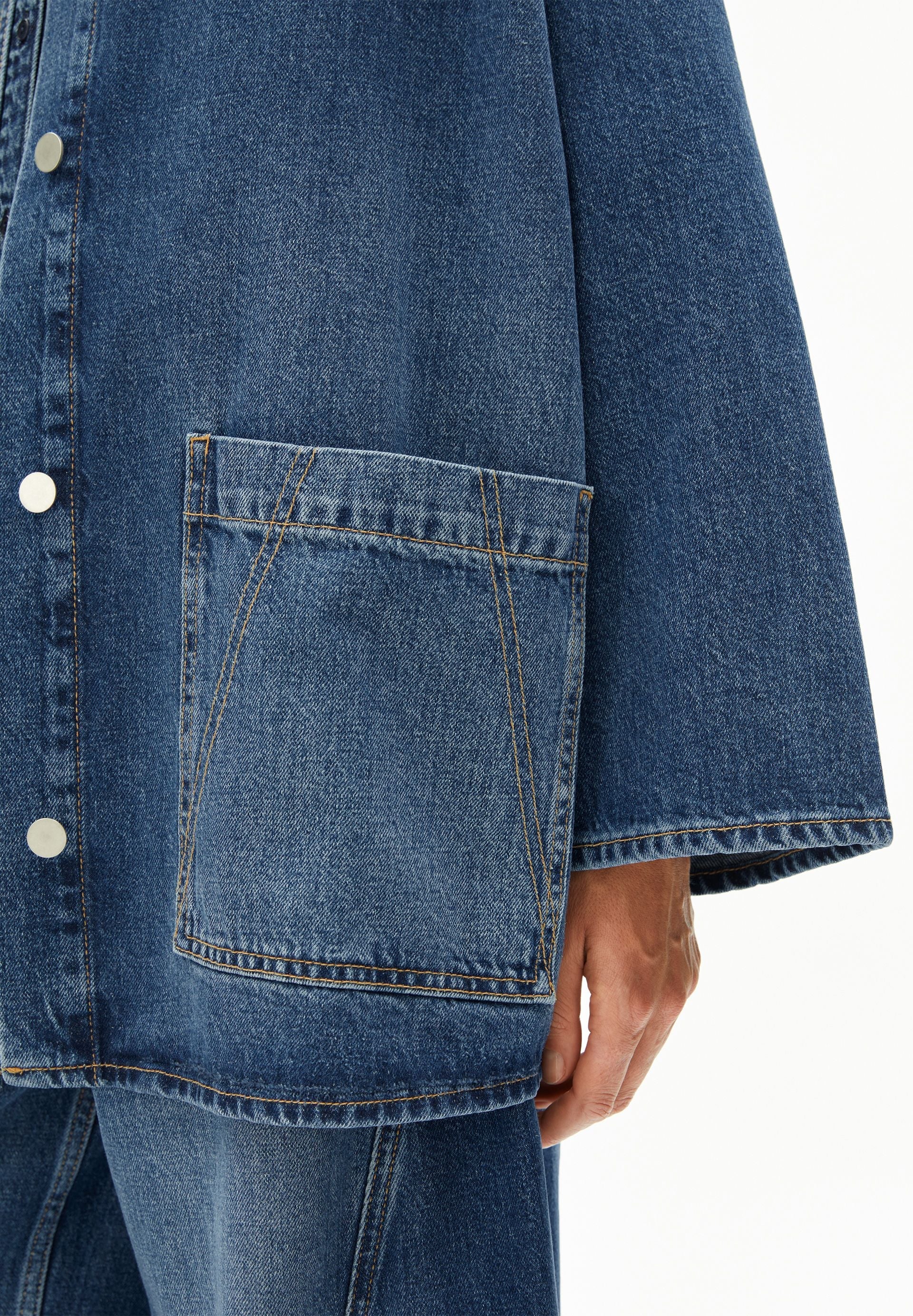 Armedangels DRAAPY denim jacket in faded blue, featuring classic design and relaxed fit for stylish outerwear.