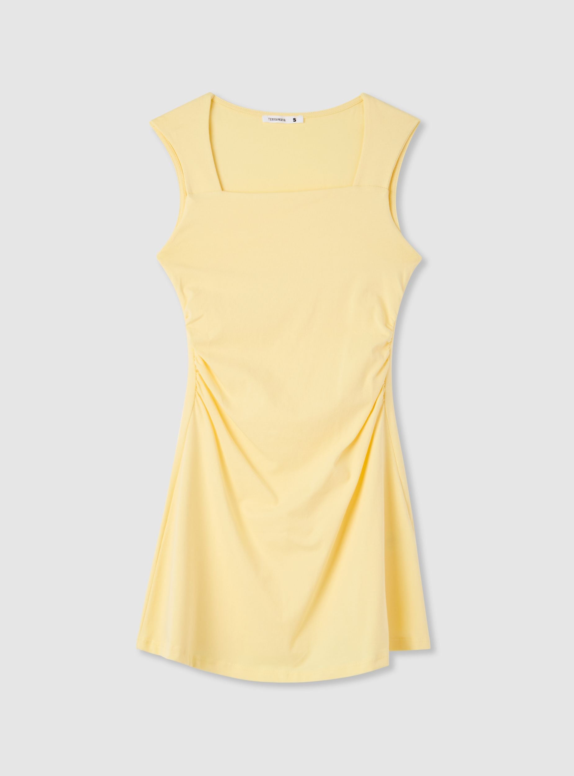 Vestido skater de Terranova en color liso con arrugas, corte ajustado y falda con vuelo, para un estilo juvenil y cómodo.
