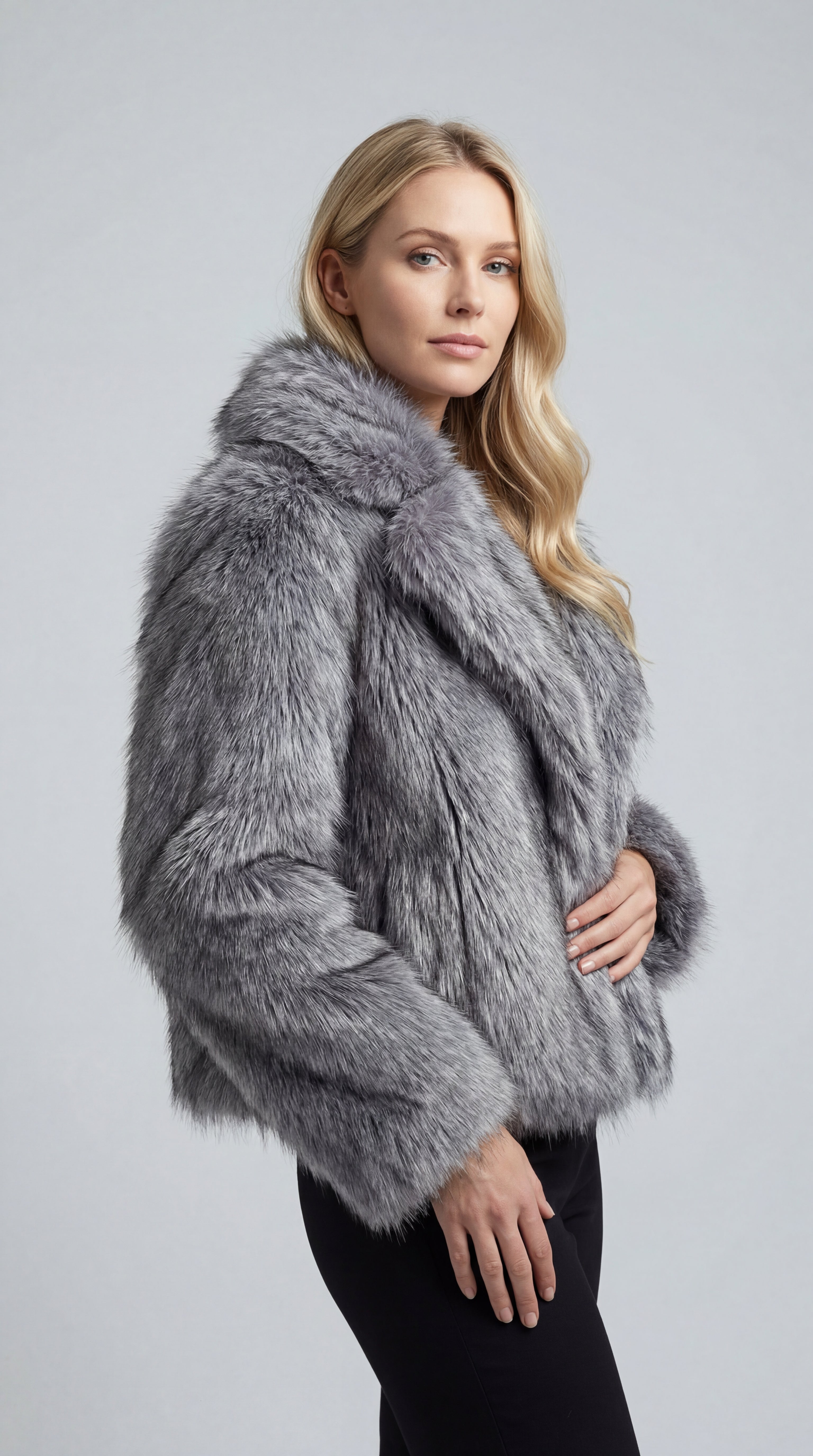 Abrigo de piel sintética de lujo para mujer - Gala Martínez