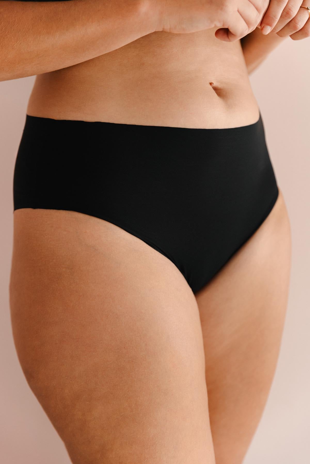 Bragas de cintura alta sin costuras - Pirate Black - Gala Martínez