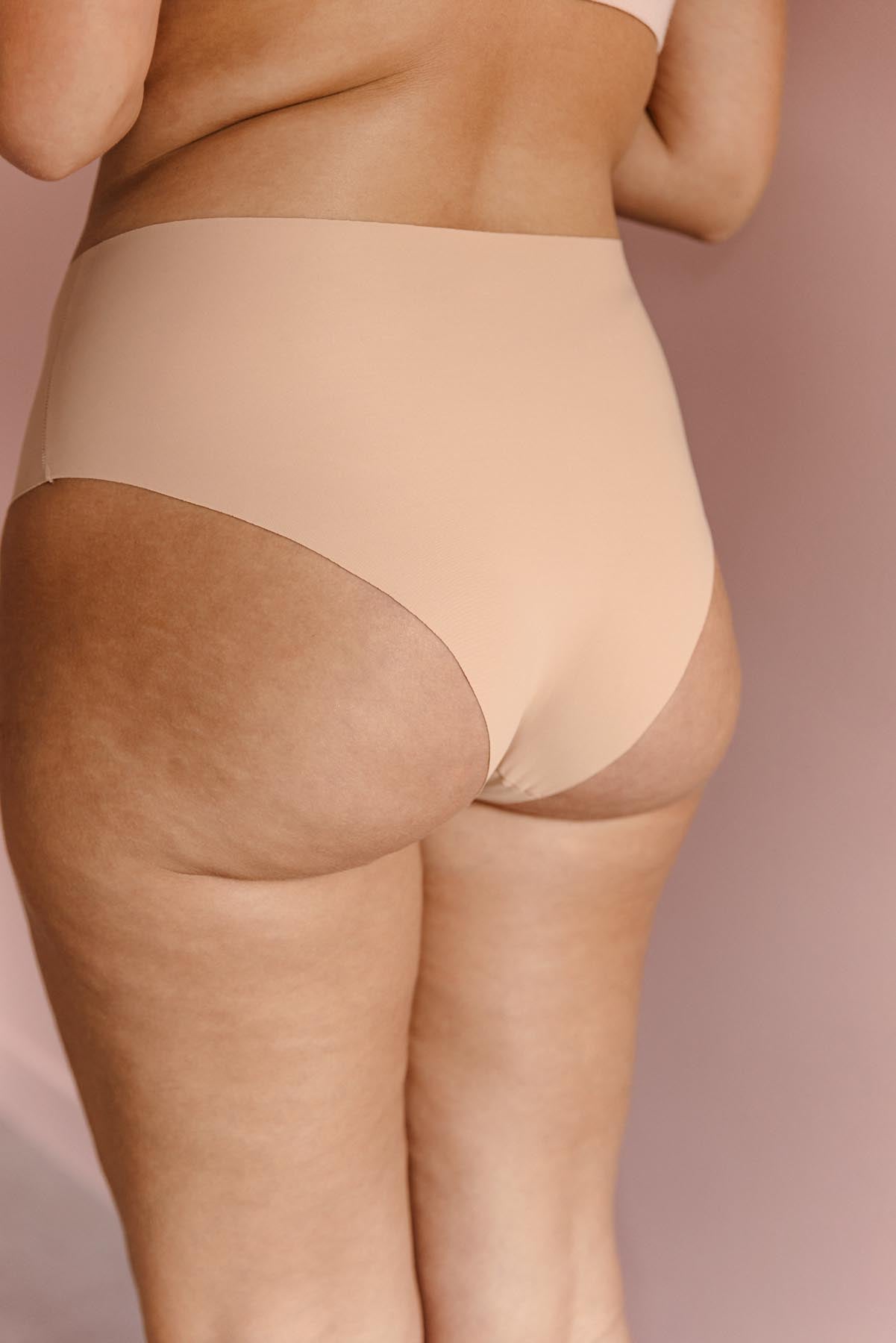 Braguita de cintura alta sin costuras - Beige - Gala Martínez