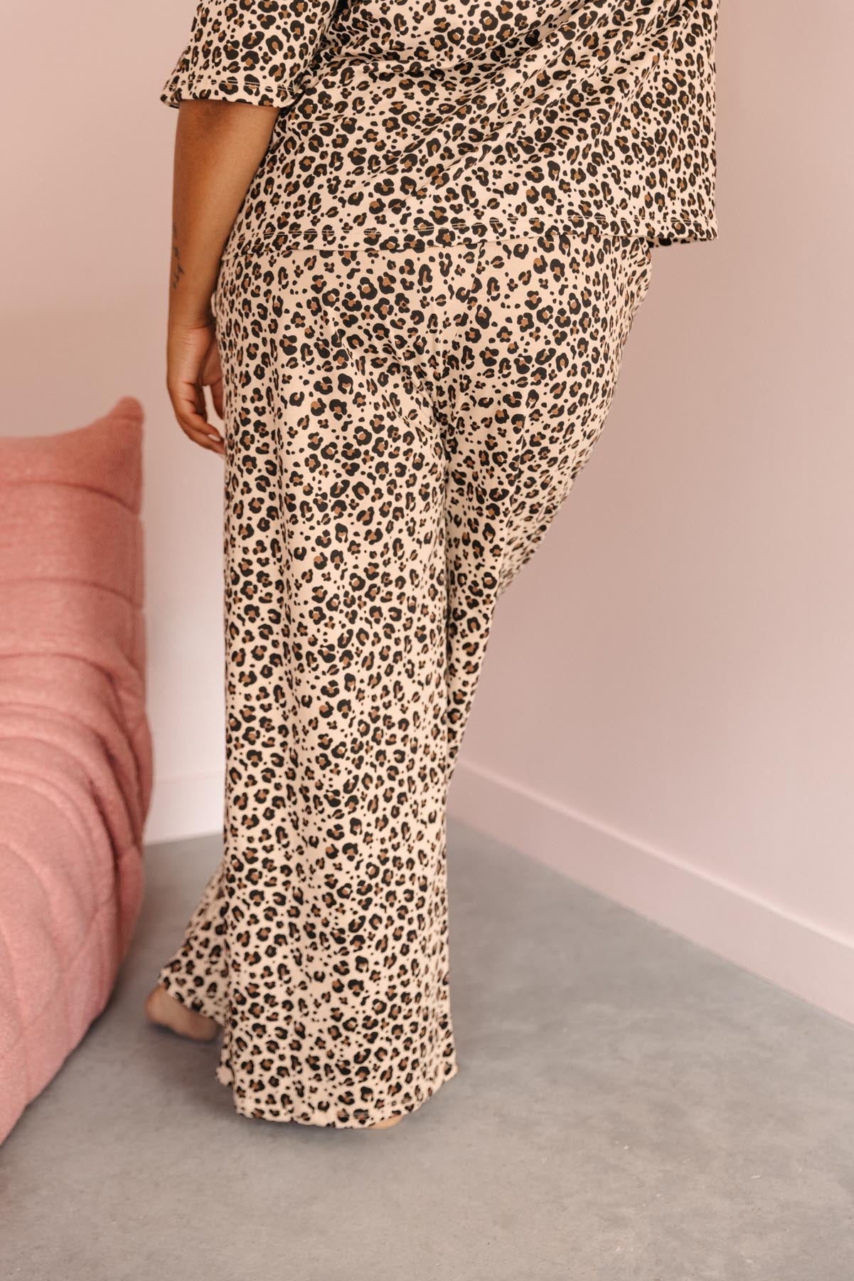 Pijama largo de algodón orgánico - Leopardo beige - Gala Martínez