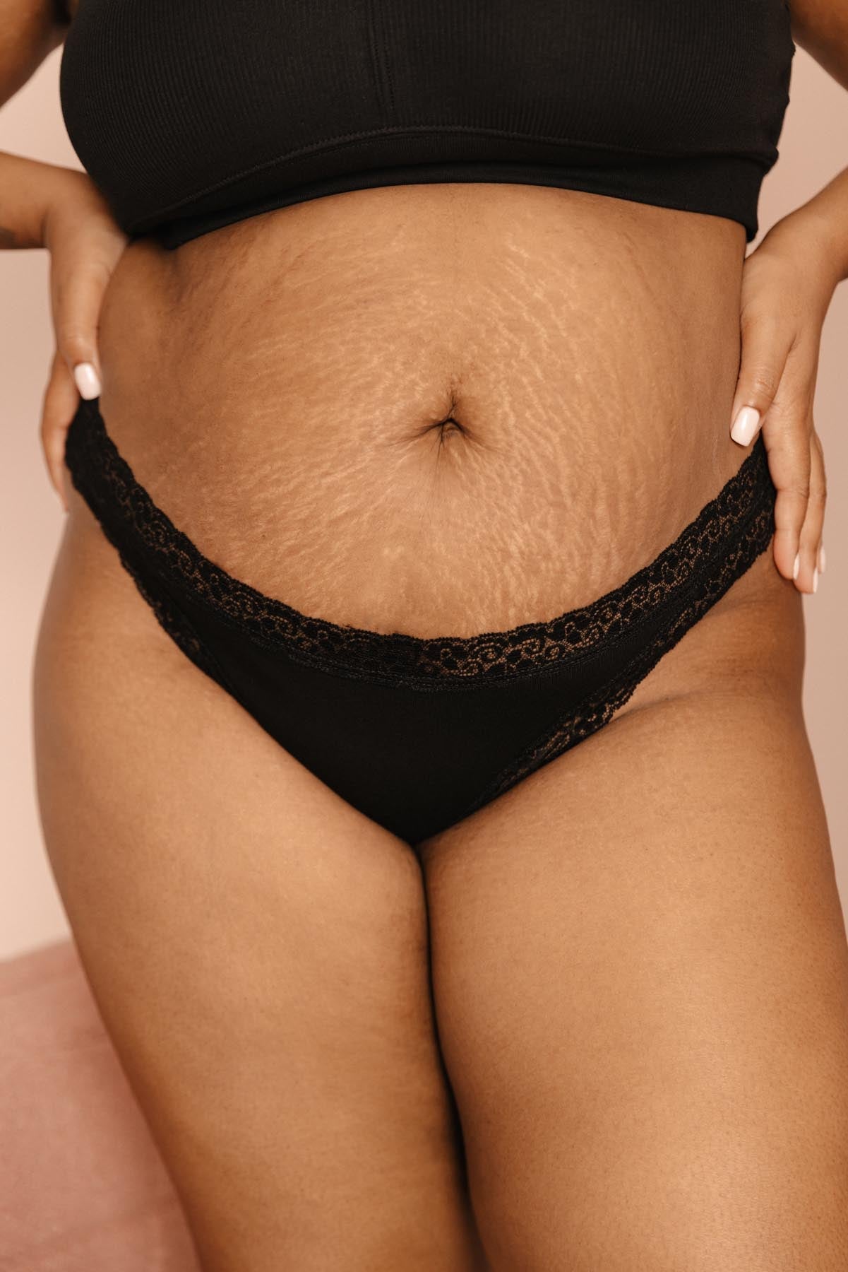Tanga brasileña de algodón orgánico y encaja - Pirate Black - Gala Martínez