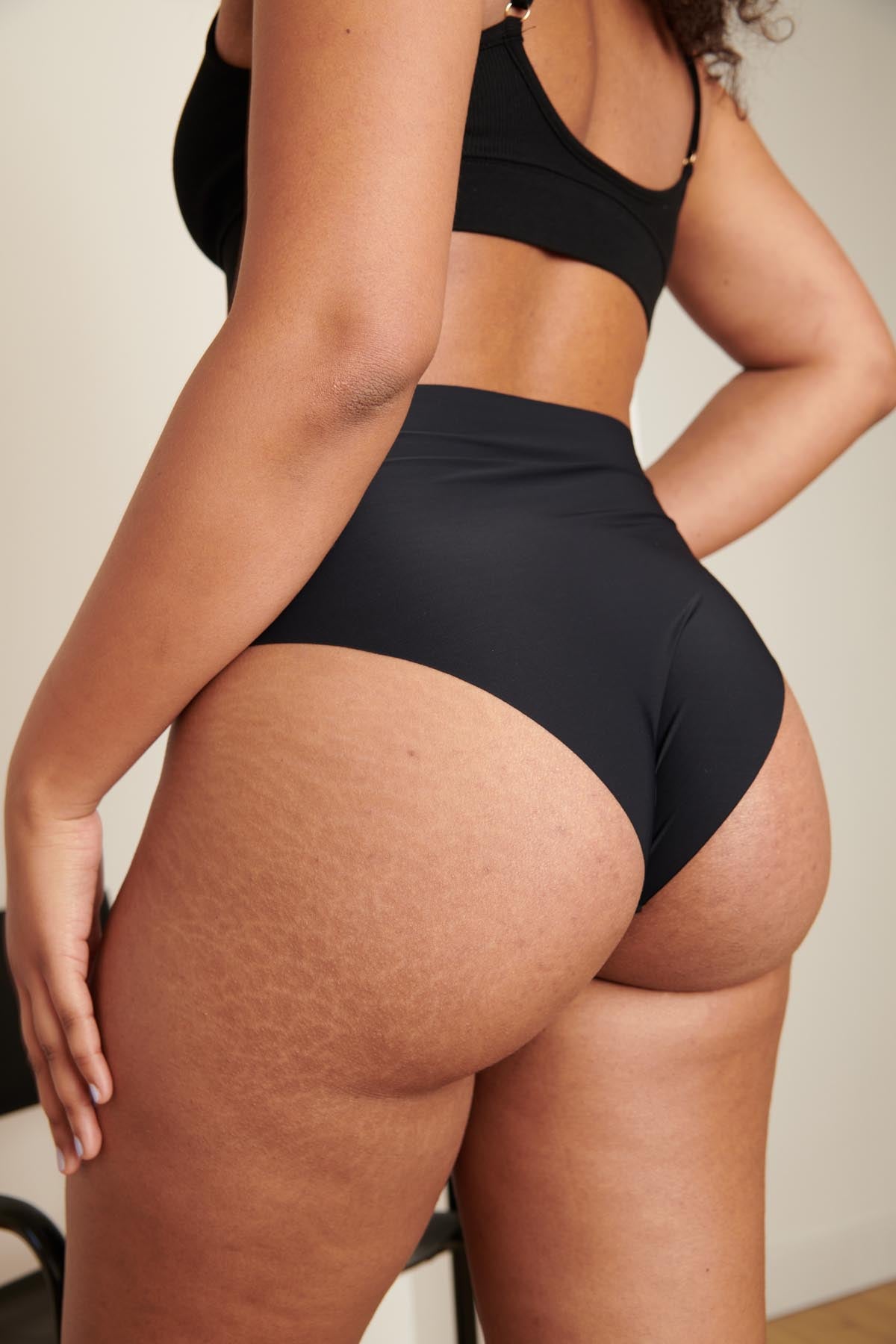 Bragas de cintura alta sin costuras - Pirate Black - Gala Martínez