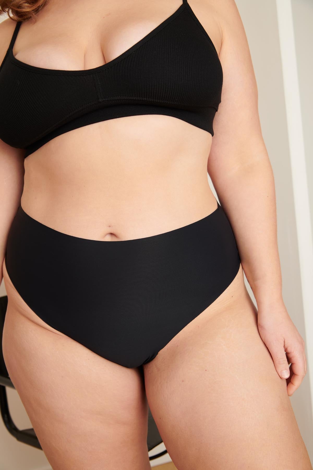 Bragas de cintura alta sin costuras - Pirate Black - Gala Martínez