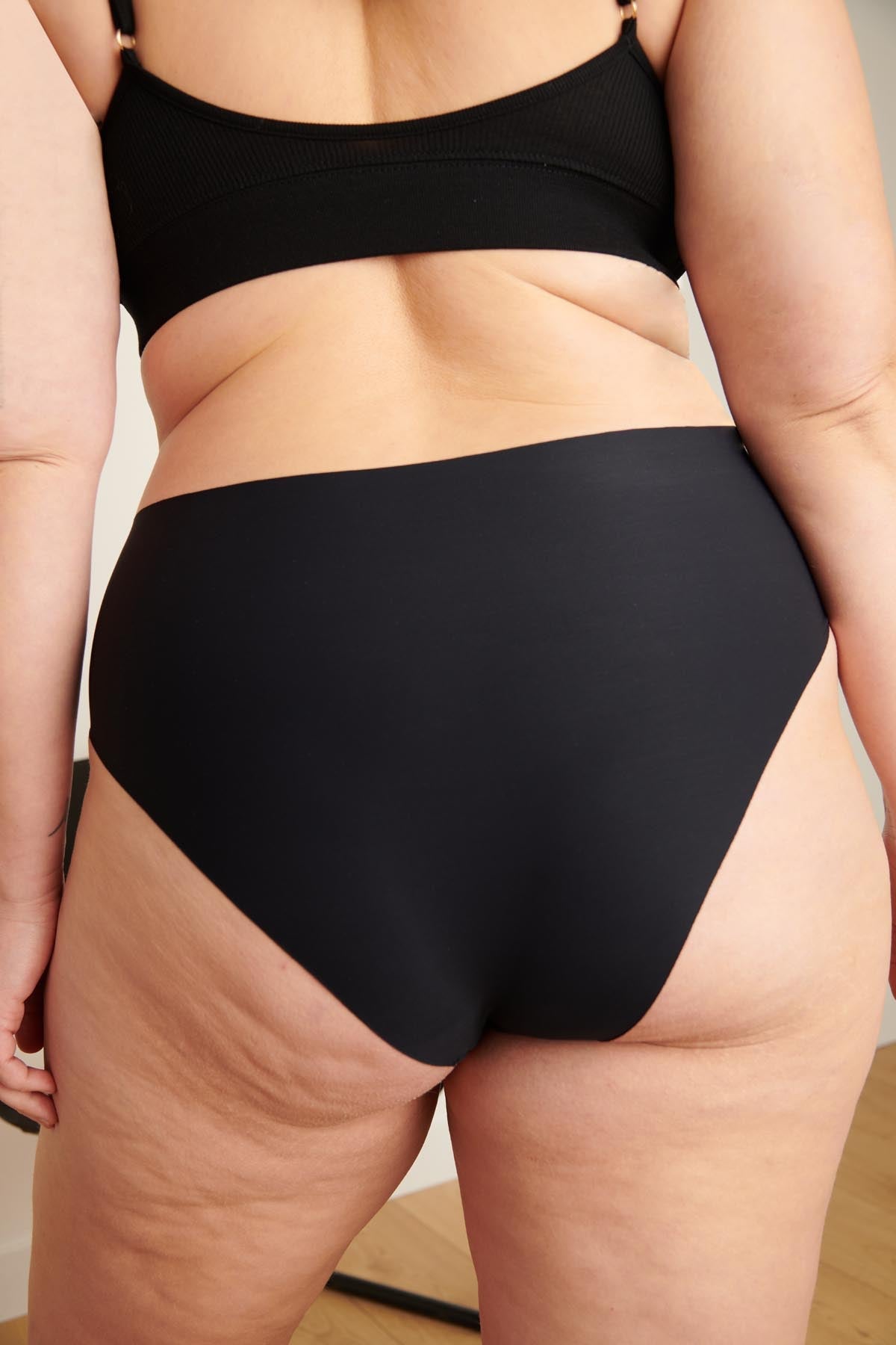 Bragas de cintura alta sin costuras - Pirate Black - Gala Martínez